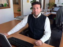 ANTONIO GARCIA HITA, DIRECTIVO DEL ELCHE Y PAQUITO EX CAPITÁN DEL HÉRCULES,SON ALGUNOS PROTAGONISTAS QUE NOS HABLARÁN DEL DERBI HÉRCULES – ELCHE ILICITANO Y LUIS CASTILLO, EX PRESIDENTE DEL LUCENTUM ALICANTE, JOSE MANUEL FERRÁN, PRESIDENTE DEL ADESAVI Y JOSÉ VICENTE BAEZA, NOS HABLARÁN DEL DESASTRE DE LA SELECCIÓN ESPAÑOLA DE BALONCESTO. ADEMÁS, EL HÉRCULES SAN VICENTE DE FÚTBOL SALA SE PRESENTÓ AYER ANTE SU AFICIÓN