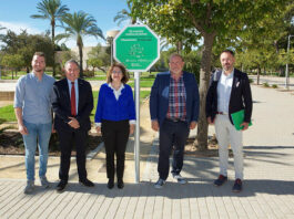 La Universidad de Alicante y AECC inician su colaboración con la inauguración del primer espacio sin humos del campus
