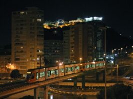 TRAM d’Alacant ofertará servicio especial nocturno hasta las 3 de la madrugada el viernes por Halloween