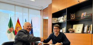 El Ayuntamiento renueva su compromiso con la industria del municipio y aumenta la dotación del acuerdo anual con AEPI