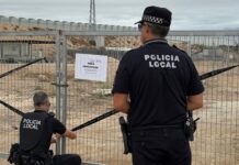 La justicia investiga la división irregular en 17 parcelas de un solar de protección agrícola del Camí de la Torreta precintado por el Consistorio