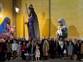 San Vicente inicia la Navidad con el encendido de la iluminación, la inauguración del Belén y la presentación de los Reyes Magos