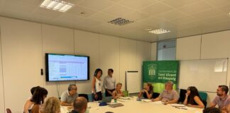 Educación crea un calendario de trabajo con los directores de todos los centros educativos para estrechar relaciones y planificar actividades