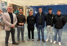 El Ayuntamiento de San Vicente acoge una exposición de Miguel Soro con motivo de la llegada de la Volta a la Comunitat Valenciana