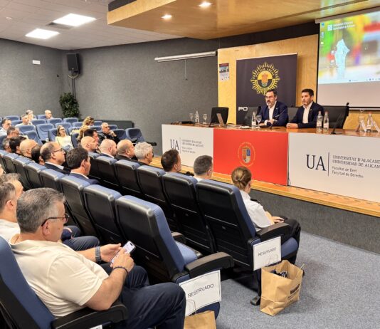 Un centenar de expertos en seguridad pública y privada participan en el I Congreso de Profesionales de Seguridad COPROSEG 2026 en la UA
