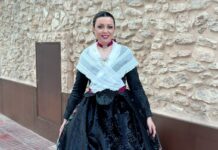 Rosana Carmona Amat, mantendora de la proclamación de les Bellees del Foc 2026 i les seues dames d’honor