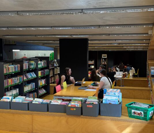 La biblioteca Miguel Delibes celebra su 20 aniversario como referente cultural con más de 55.000 préstamos y 104.000 visitas cada año