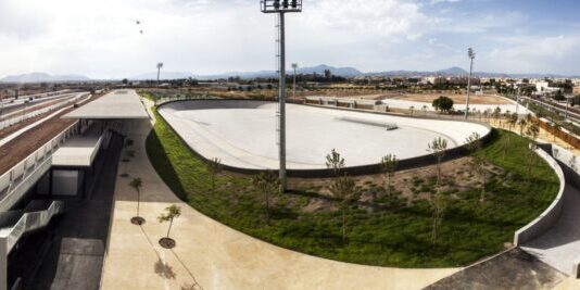 Un millón de euros en destrozos en el velódromo: Esquerra Unida exige el fin de las privatizaciones y la gestión directa de las instalaciones deportivas en San Vicente.