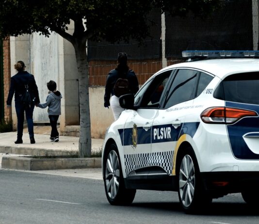 La Policía Local de San Vicente del Raspeig frustra el robo en el interior de un inmueble y detiene a los dos presuntos autores