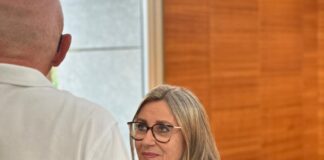 Asun París: “Mientras San Vicente paga más por la basura, pierde árboles y sufre obras interminables, PP y Vox vienen al pleno a hablar de Pedro Sánchez”