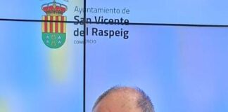 Vicente Pastor, concejal de Comercio, anuncia que ya se ha publicado la convocatoria para las subvenciones para las asociaciones de comerciantes y hosteleros.