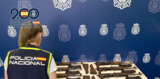 La Policía Nacional intercepta ocho armas de guerra y detiene a cuatro personas tras una persecución a través de la provincia de Alicante