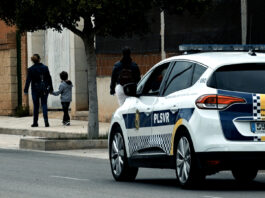 La Policía Local de San Vicente detecta en 40 minutos hasta 120 infracciones por exceso de velocidad en la calle Río Turia