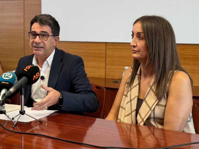 El alcalde PACHI PASCUAL y la cocejal MARIELA TORREGROSA