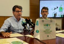 El Ayuntamiento y Ecovidrio impulsan una campaña destinada a mejorar los índices de reciclaje en la que se visitarán cerca 6.500 hogares de San Vicente