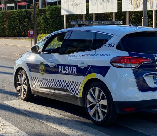 La Policía Local de San Vicente detiene a una persona tras la comisión de un robo con intimidación en un establecimiento del municipio